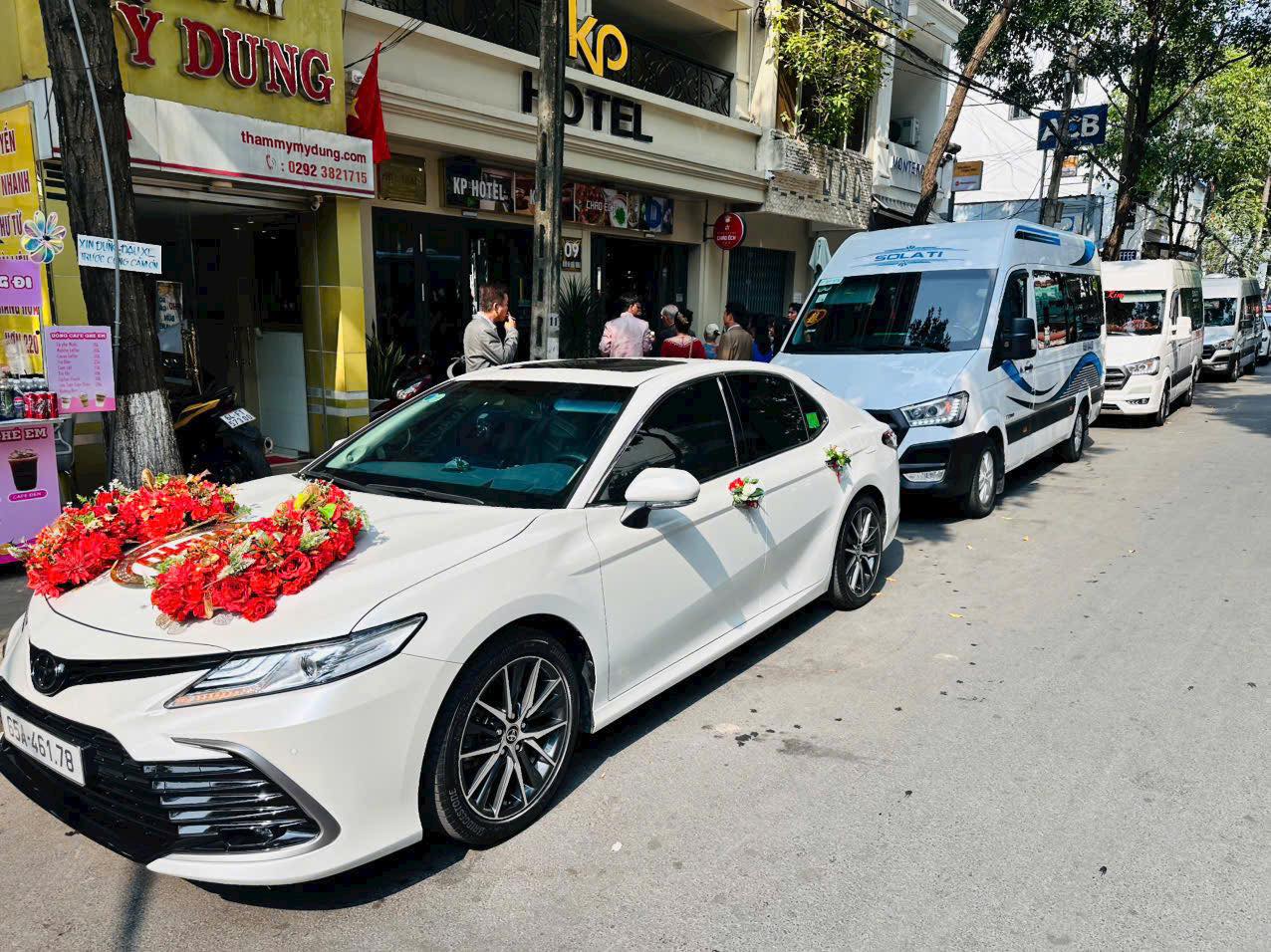 Thuê Xe Cưới Ở Cần Thơ - Cho Thuê Xe Hoa Giá Rẻ Tại Cần Thơ
